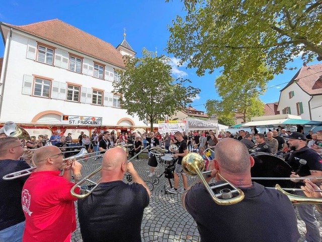 Das Stettemer  Strooefescht wird traditionell mit Guggenmusik erffnet.  | Foto: Barbara Ruda