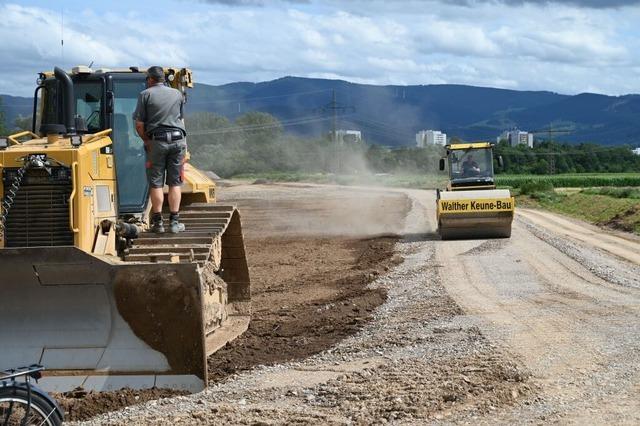 Fr den neuen Freiburger Stadtteil Dietenbach wird jetzt eine Strae verlegt