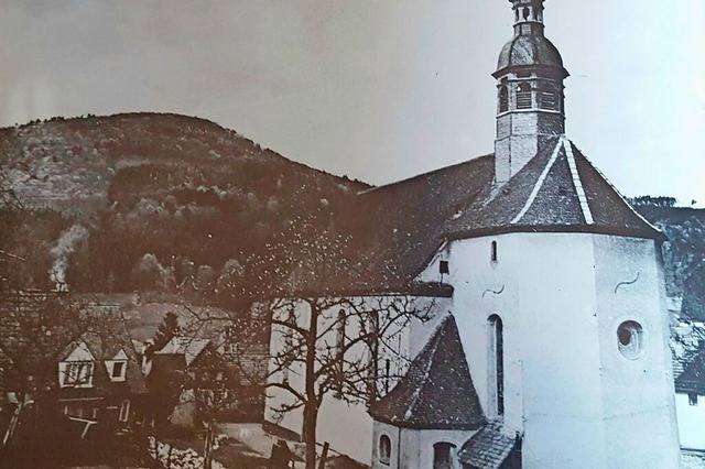 Dem Ortsbild angepasst prsentierte si...baute katholische Kirche St. Nikolaus.  | Foto: Repro Beate Zehnle-Lehmann