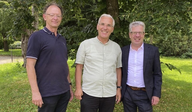 Christian Fehse, Johannes Schmerbeck und  Schulleiter Martin Stern (v.l.)  | Foto: Peter Faller