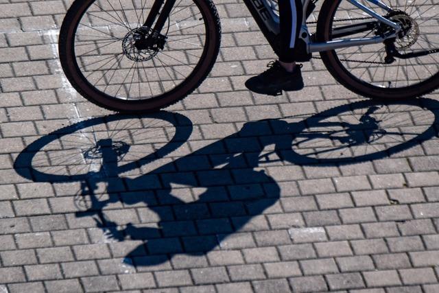 Radfahrer kollidieren in Grenzach-Wyhlen