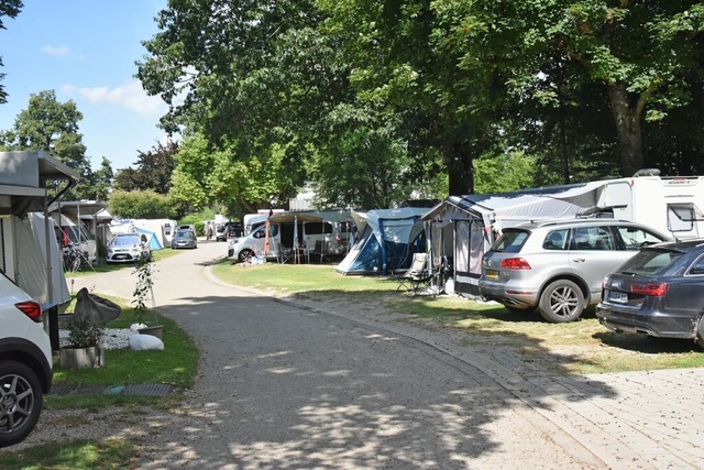 Sehr gut ausgelastet in dieser Urlaubs...aison der Campingplatz in Kirchzarten.  | Foto: Benedikt Sommer