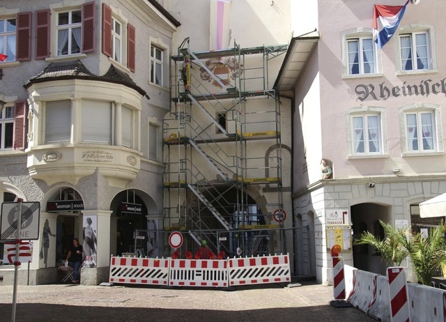 Die Arbeiten haben begonnen: Am Untere...ren Tor geht es Anfang September los.   | Foto: Baier, Markus