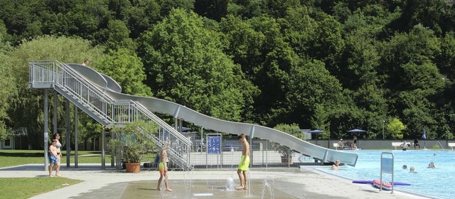 Das Freibad in Waldshut: Hier knnen d... vollen Zgen genieen. Juliane Merkel  | Foto:  Juliane Merkel