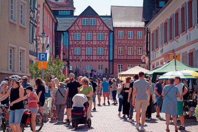 Schnppchenjger werden auf dem Ettenheimer Flohmarkt fndig