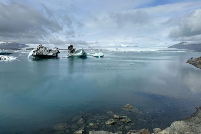 Eishhle auf Island eingestrzt – mindestens ein Toter