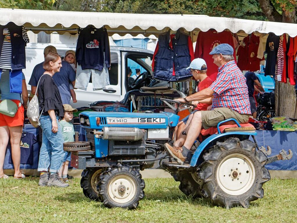 Szenen vom 34. Bulldog- und Oldtimertreffen der Bulldog- und Schlepperfreunde Oberhausen am Sonntag.