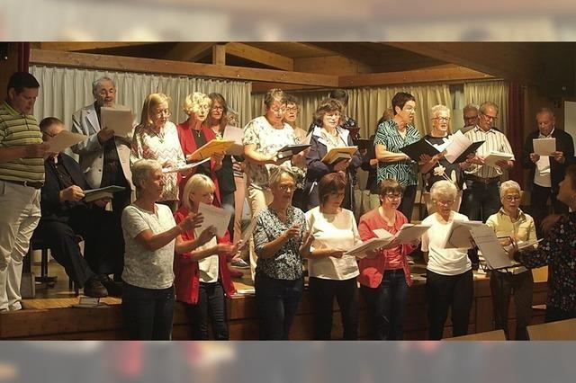 Ein Gottesdienst, viel Gesang und Kunst aus dem Kriegsgebiet