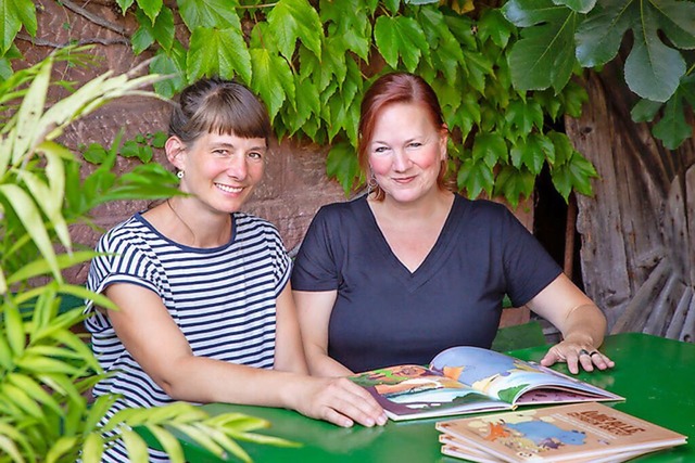 Die beiden Autorinnen der &#8222;Savan... Dortje Treiber (links) und Heike Bold  | Foto: Gretje Treiber