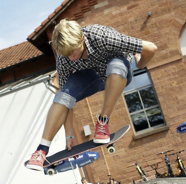 Tricks und Akrobatik gibt es beim Skate-Contest zu sehen.  | Foto: Stadt Lahr