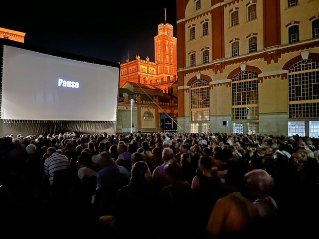 Diese Pause war geplant. Der Abbruch w...s Stromausfalls kam aber berraschend.  | Foto: Openairkino Rheinfelden