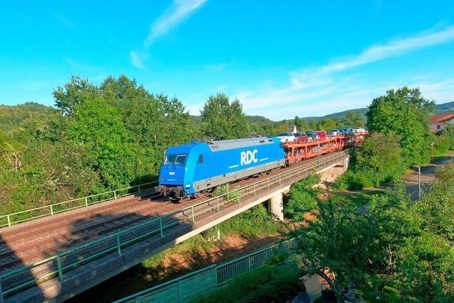 Warum fhrt der Autoreisezug von Lrrach nach Hamburg ber die Hochrhein-Strecke?