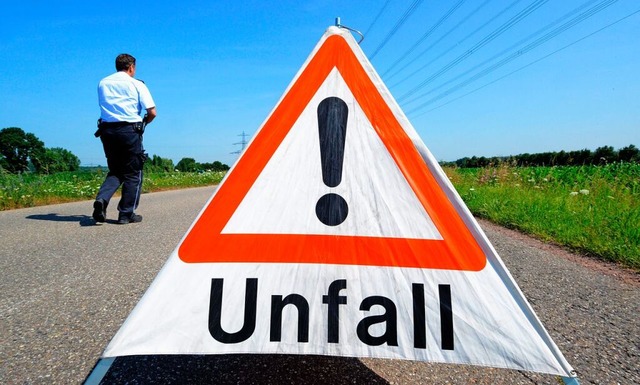 Die Polizei war bei dem Unfall vor Ort.  | Foto: Patrick Seeger