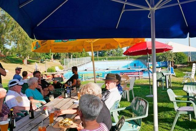 Sitzen, schwtzen, aber nicht schwimmen: So war die Saison im Freibad in Kappel