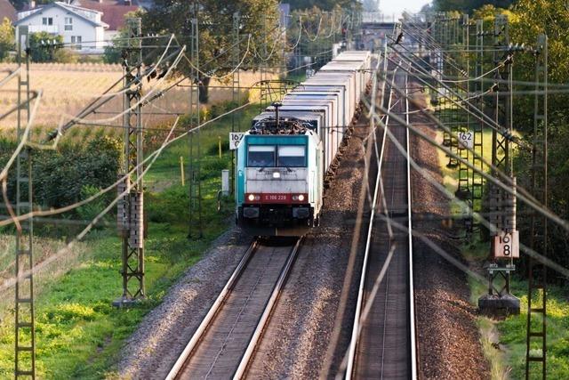 Zugverkehr auf der Rheintalbahn  zwischen Rastatt und Baden-Baden rollt wieder