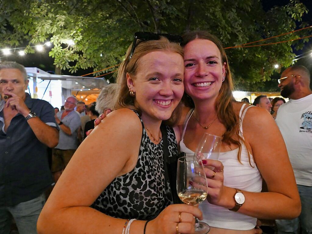 Tausende genossen auf dem Weinfest die schne Stimmung.