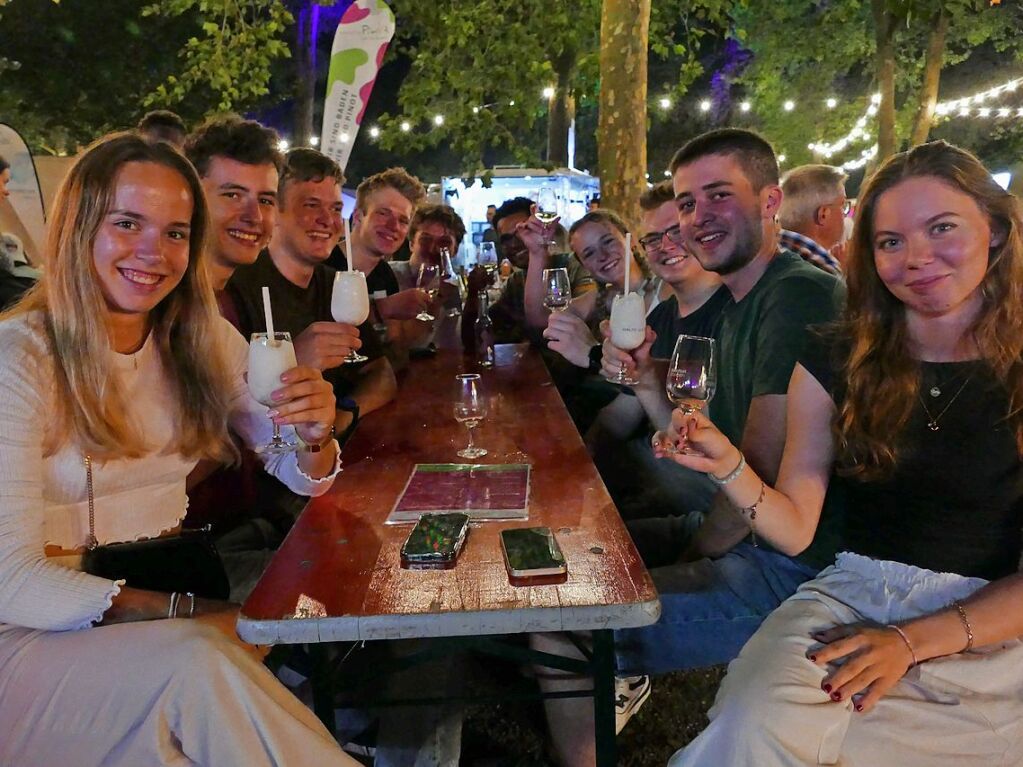 Tausende genossen auf dem Weinfest die schne Stimmung.