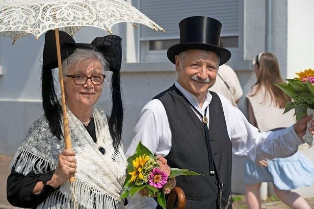 Sichelhenki in Steinenstadt : ein Fest mit einer Reise in die Vergangenheit