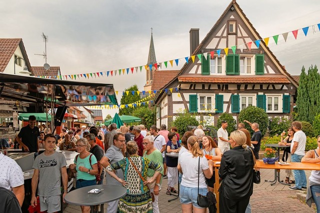 Zahlreiche Besucher strmten von Freit... 27. Gumbiswinkelfest nach Vrstetten.  | Foto: Hubert Gemmert