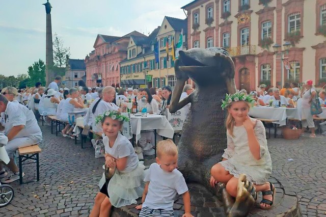 Auch die Kinder hatten ihren Spa &#8211; natrlich in Wei  | Foto: Barbara Puppe