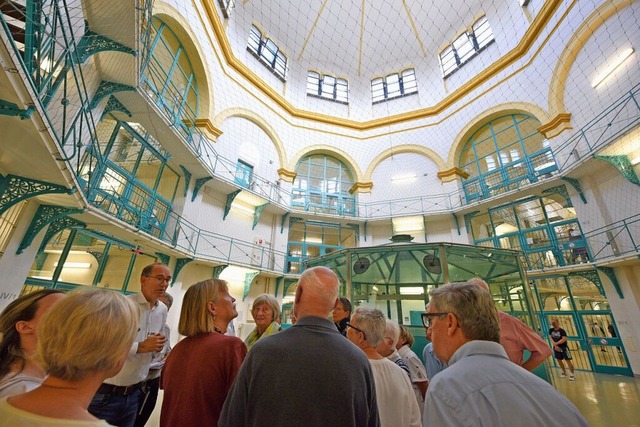 Sieht auf den ersten Blick hochherrsch...t aus Freiburgs Justizvollzugsanstalt.  | Foto: Rita Eggstein