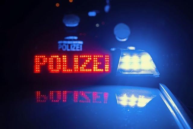 Mann skandiert rassistische Parolen in Oberkirch und greift Beamte an