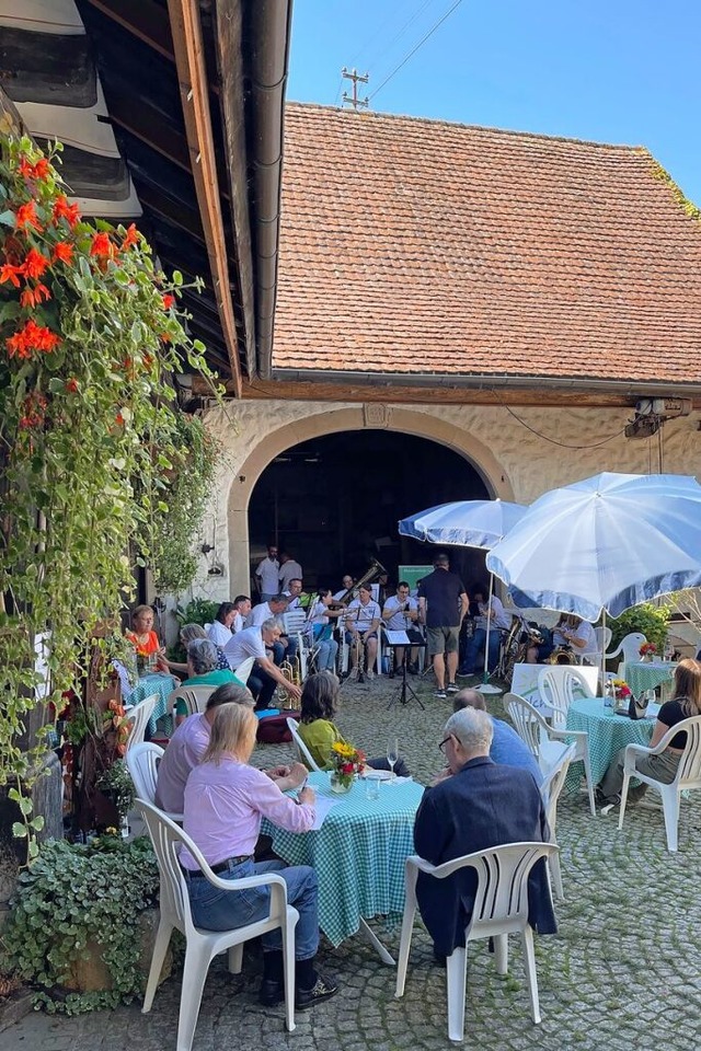 Das Hoffest der Winzerfamilie Kpfer f...hen Weinguts in Staufen-Grunern statt.  | Foto: Weingut Kpfer