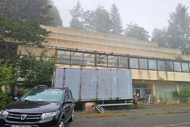 Lost Place: Eine ganze Ferienanlage verrottet im Kleinen Wiesental