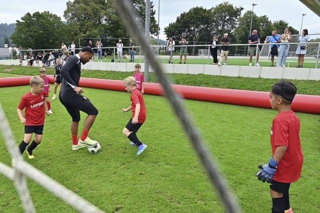 Der Fchsle-Tag  des SC-Freiburg: Dribbeln, schieen, Profis treffen