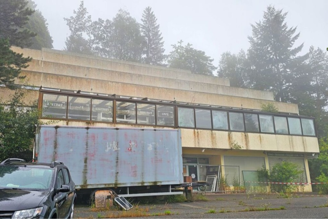 Lost Place: Eine ganze Ferienanlage verrottet im Kleinen Wiesental