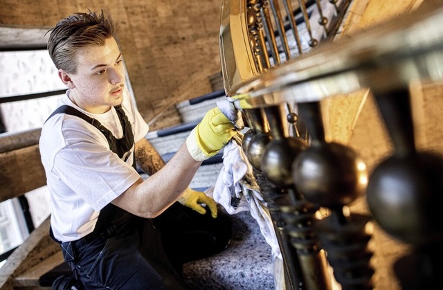 Drei Euro mehr pro Stunde sollen Angestellte in der Gebudereinigung bekommen.  | Foto: Hauke-Christian Dittrich