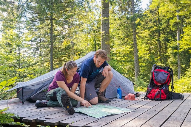 In den &#8222;One-Night-Camps&#8220; ist das Zelten in der freien Natur erlaubt.  | Foto: Sebastian Schrder-Esch