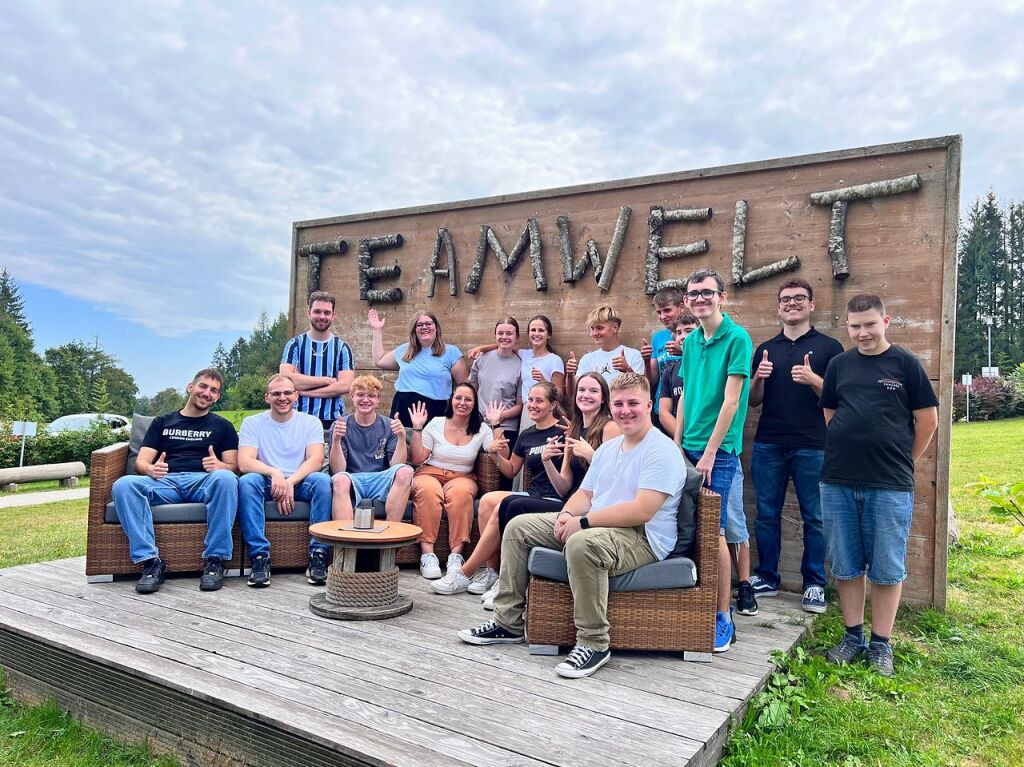 Das neue Team der Auszubildenden freut sich auf die Ausbildung beim Landratsamt Lrrach.