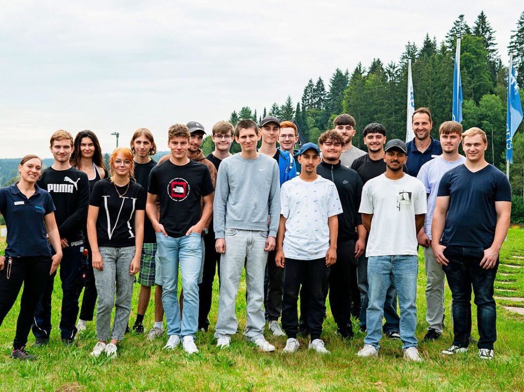 17 neue Azubis und Studenten beginnen im September ihre Karriere bei Mesa Parts in Lenzkirch.