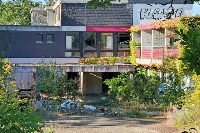 Das einstige Hotel Lettenbuck unterhal...g Hach ist ein klassischer Lost Place.  | Foto: Hannes Selz