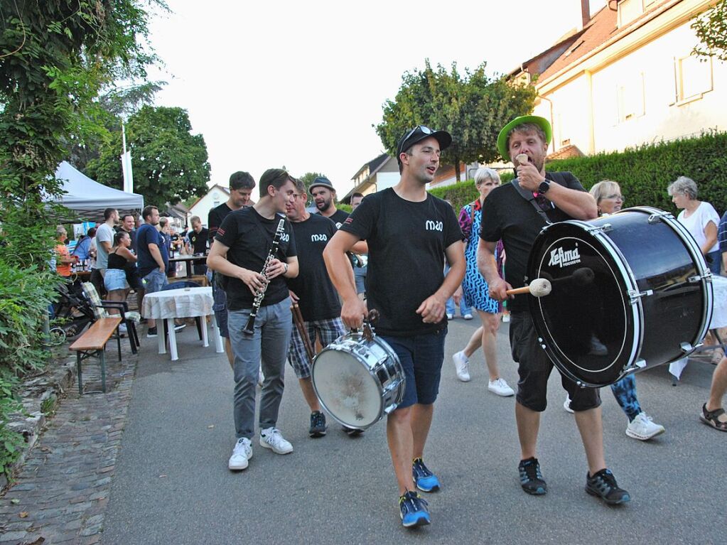 Gutes Wetter, gutes Essen und gute Musik gab es beim Enkendorfmarkt.