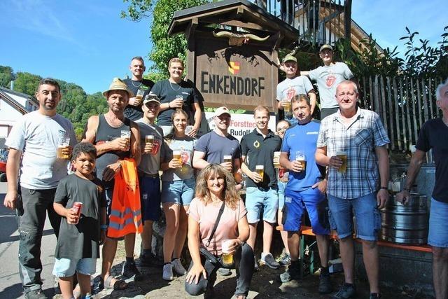 Gute Laune, gutes Essen und gute Musik beim Enkendorfmarkt