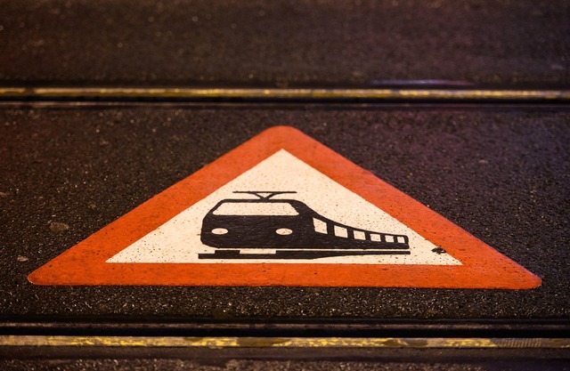 Crash in Mannheim: Car and tram collide | Photo: Andreas Arnold/dpa