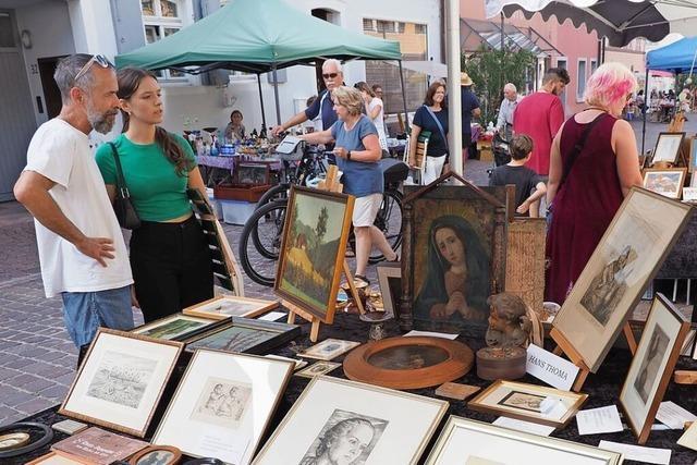 Beim Altstadt-Antikmarkt in Ettenheim sitzt das Geld nicht mehr so locker wie frher