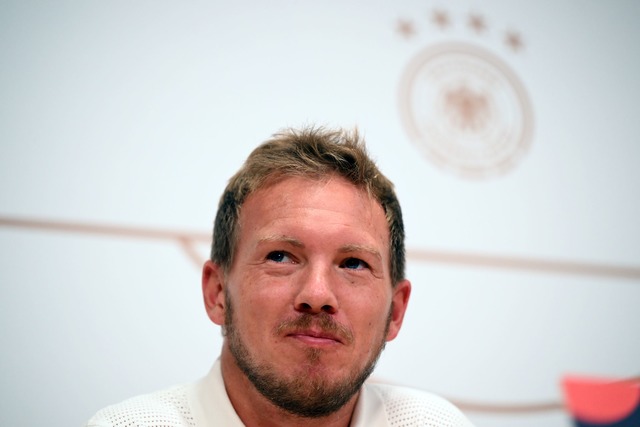 Julian Nagelsmann freut sich auf "ein spannendes Spiel" gegen Holland.  | Foto: Federico Gambarini/dpa