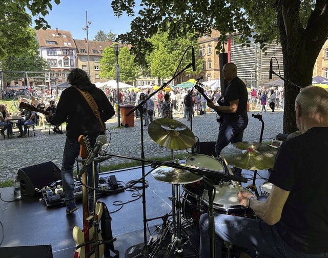 Musik gehrt dazu beim &#8222;Kultur-F...zwischen Reithalle und Stadtbibliothek  | Foto: Helmut Seller