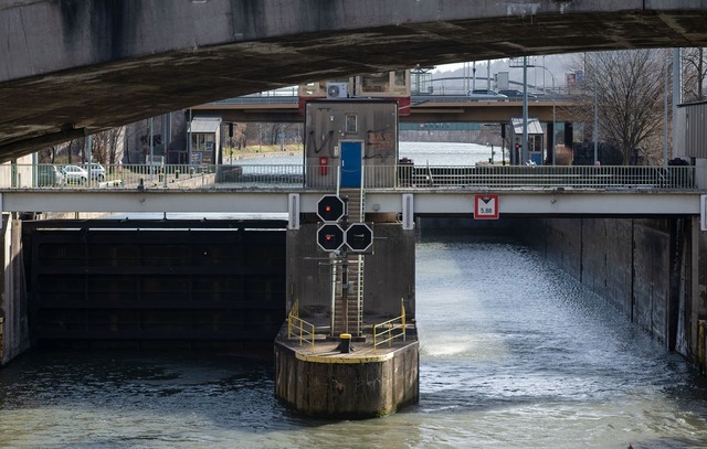 Baden-W&uuml;rttemberg will sich gegen... und kritisiert den Bund. (Archivbild)  | Foto: Marijan Murat/dpa