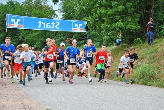 Zackiger Start beim Schlerlauf  | Foto: Ralph Fautz