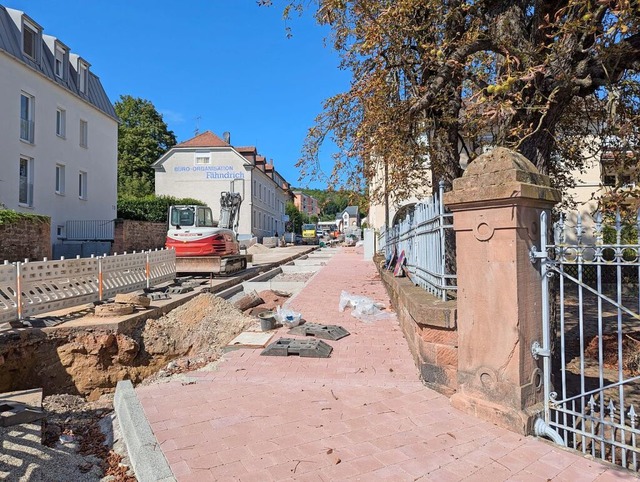 Die Friedhofstrae erhlt auf der Ostseite einen breiteren Gehweg.  | Foto: Stadt Lahr