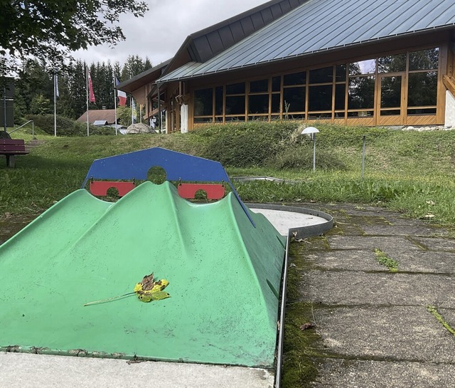 Die Auenanlage beim Haus des Gastes in Hchenschwand mit der Minigolfanlage  | Foto: Sebastian Barthmes