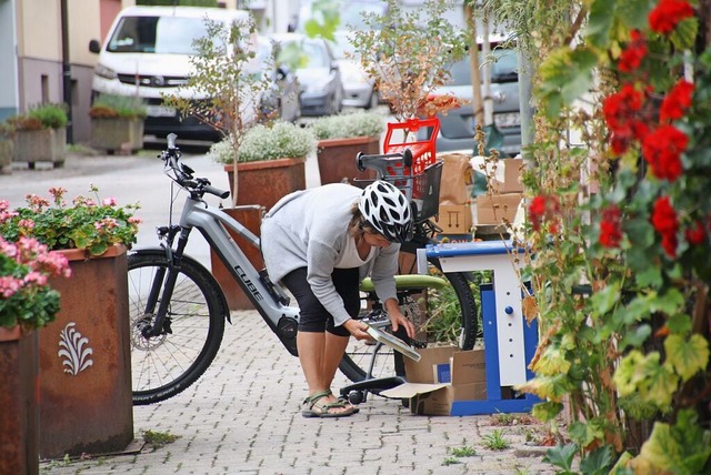 Ist was dabei? Vielfltig war das Ange...ere des Verschenke-Tags in Bahlingen.   | Foto: Christiane Franz