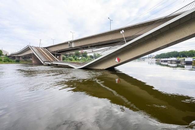 Diesen Teil der Brcke nutzen sonst Fu...raenbahnen. <Bildquelle></Bildquelle>  | Foto: Robert Michael (dpa)