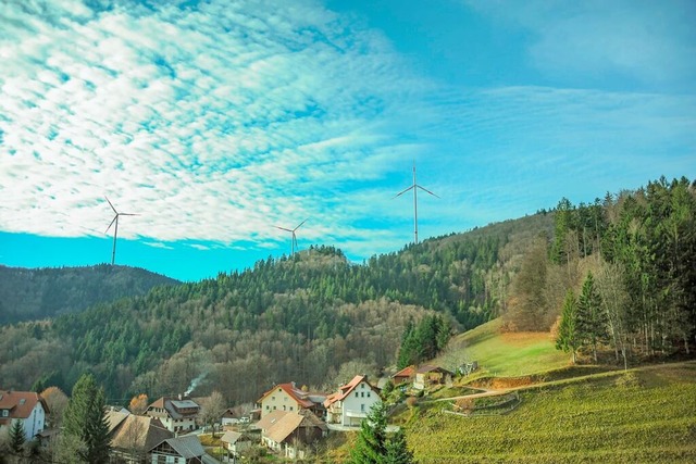 Diese Visualisierung aus dem Jahr 2017...k aus der Perspektive von Wambach dar.  | Foto: Windkraft Schonach GmbH