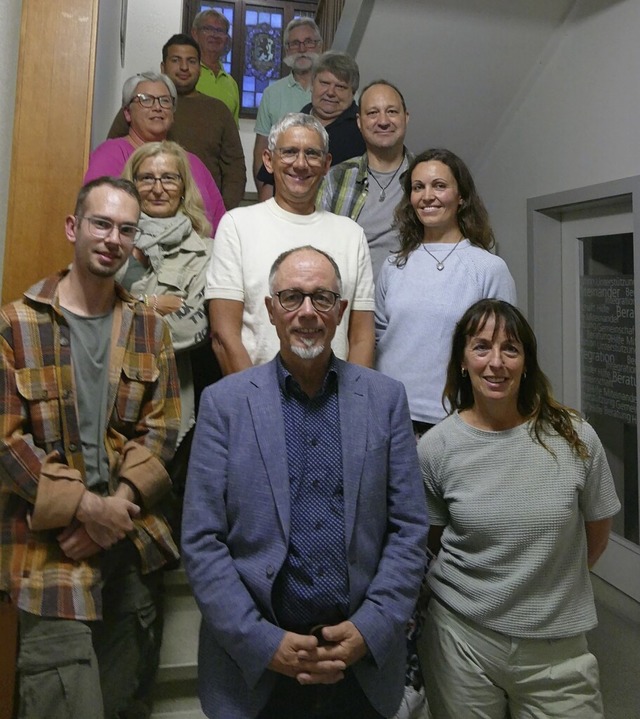 Sprecher Maulbetsch (weies T-Shirt) mit dem Beirat  | Foto: Rosa Di Nardo