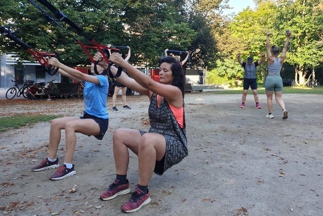 Gemeinsam schwitzen schweit zusammen: Warum Outdoor-Fitnesskurse immer beliebter werden